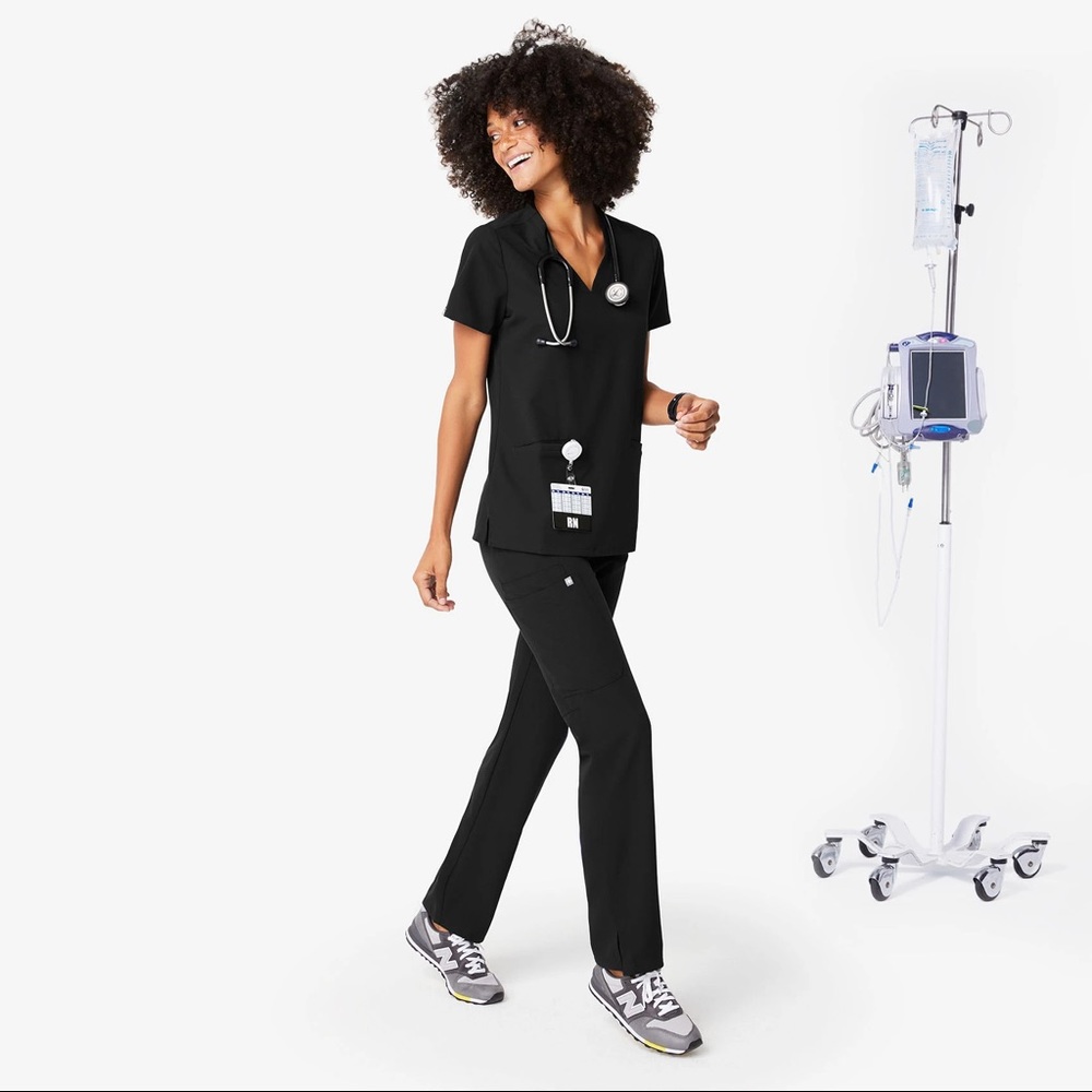 Figs Black Srubs Set